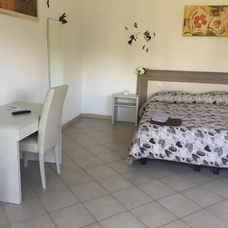 La Maison Di Zia Annina Costa Smeralda ゲストハウス オルビア